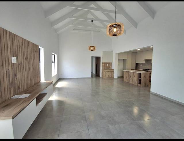 3 BEDROOM HOUSE FOR SALE IN BRITANNIA BAY